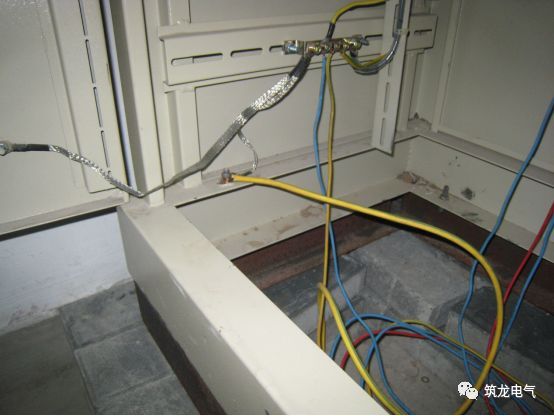 《建筑電氣工程施工質(zhì)量驗收規(guī)范》GB50303-2015 配電箱(機(jī)柜)安裝詳細(xì)說明！