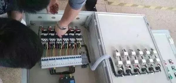 配電箱內部結構詳細分析，誰看誰懂，學不求人！