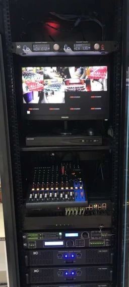 配電箱在技術要求中:如何定義左門或右門？圖紙示例